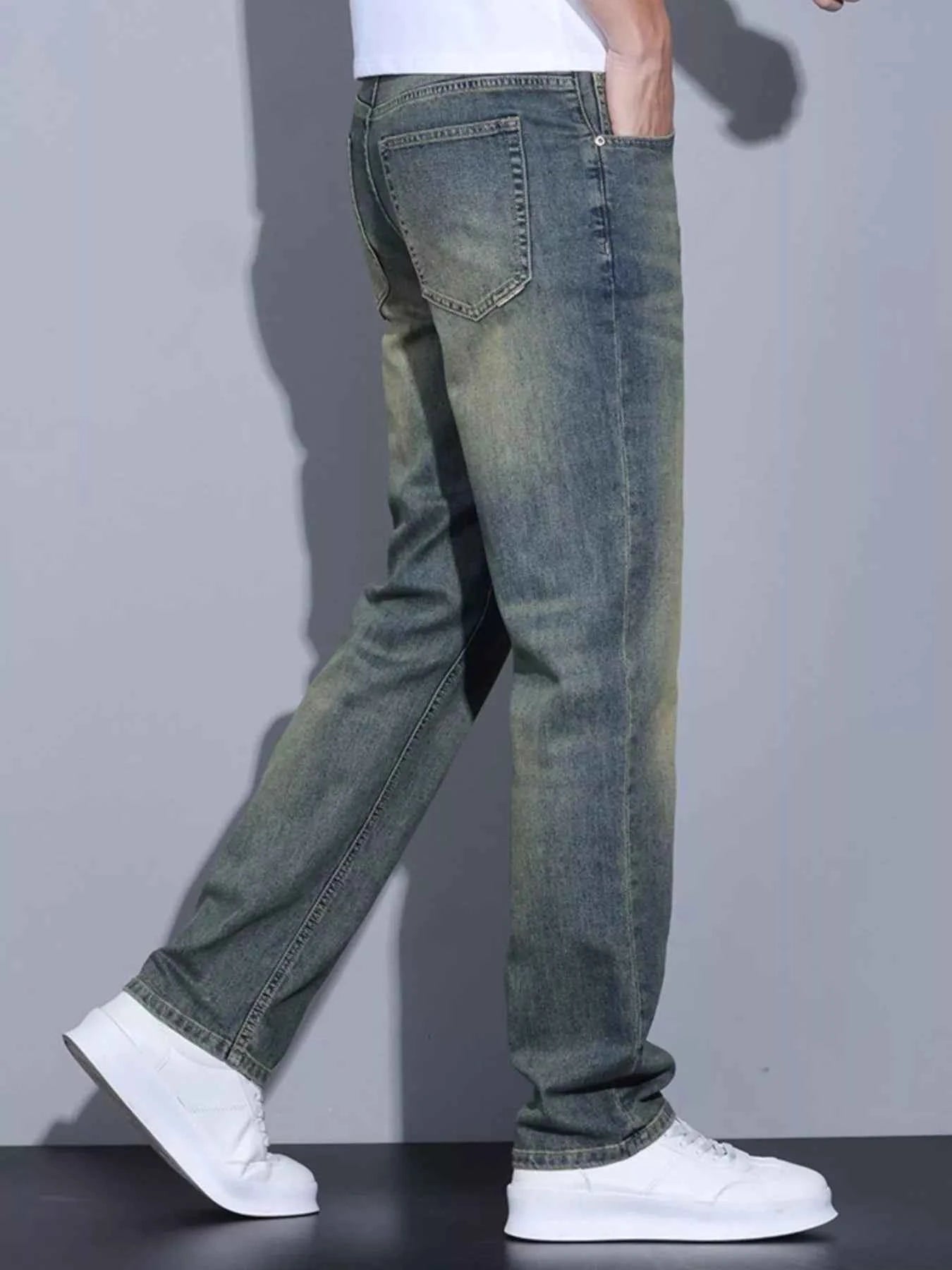 Men's Slim Fit Washed Jeans