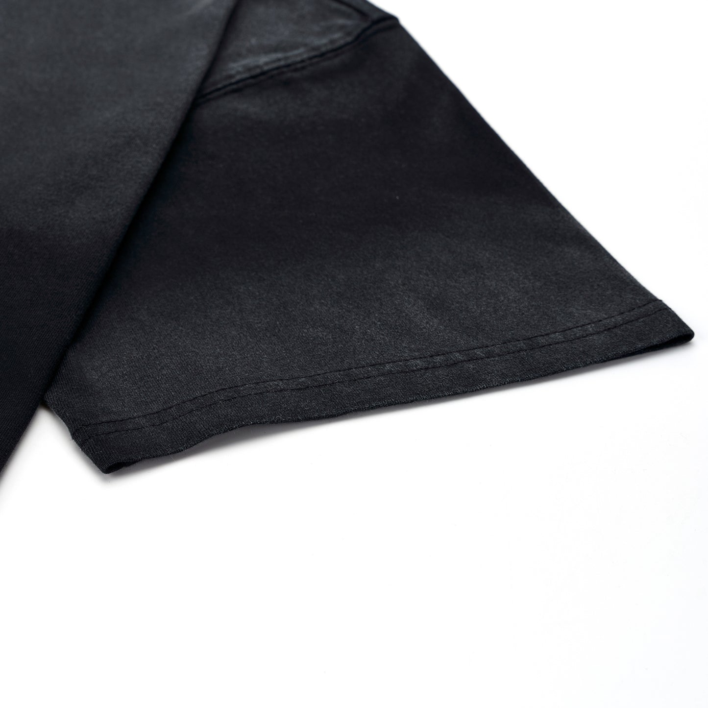 Men's Tie-dyed T-shirt - Boxy & Stylish