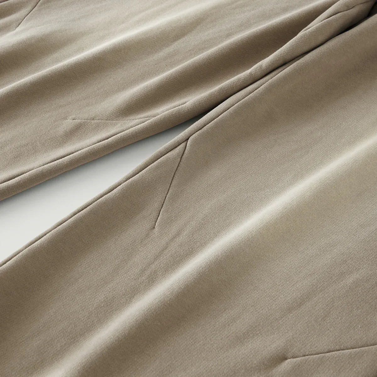 Women's Heavyweight Brushed Fleece Sweatpants - Oversized Tapered Fit - TeeVoke