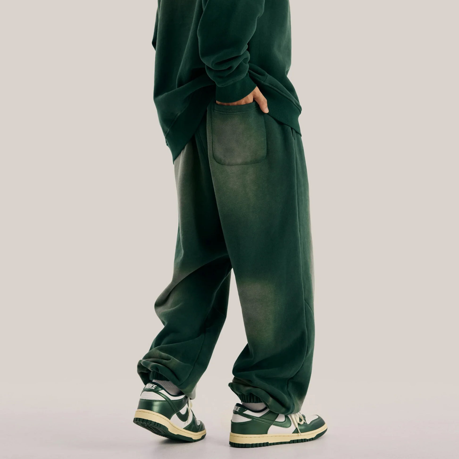 Women's Heavyweight Brushed Fleece Sweatpants - Oversized Tapered Fit - TeeVoke