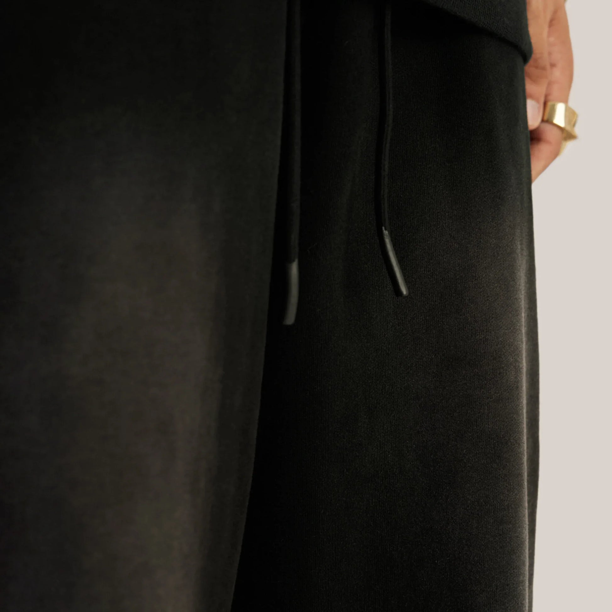 Women's Heavyweight Brushed Fleece Sweatpants - Oversized Tapered Fit - TeeVoke