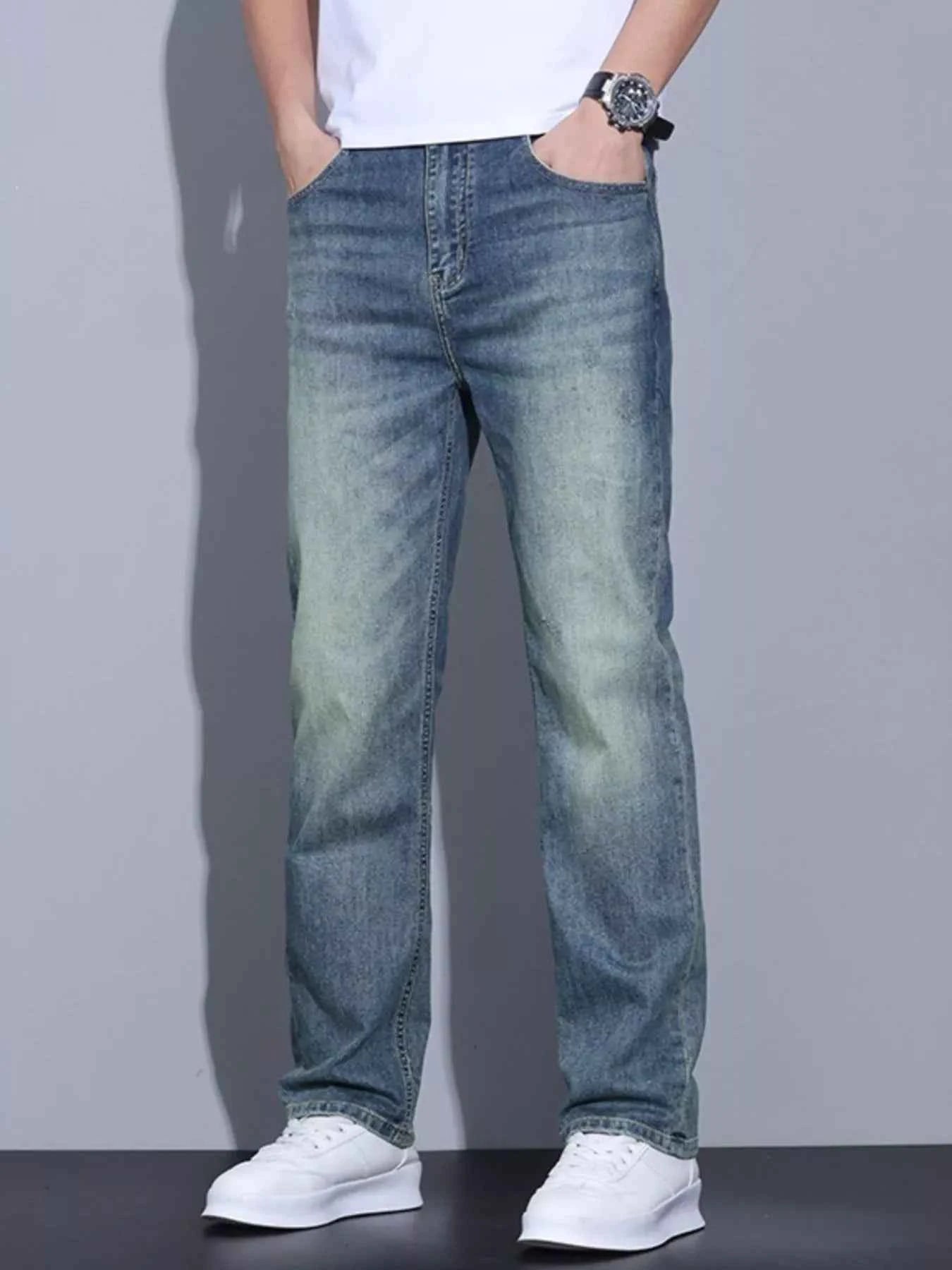 Men's Slim Fit Washed Jeans