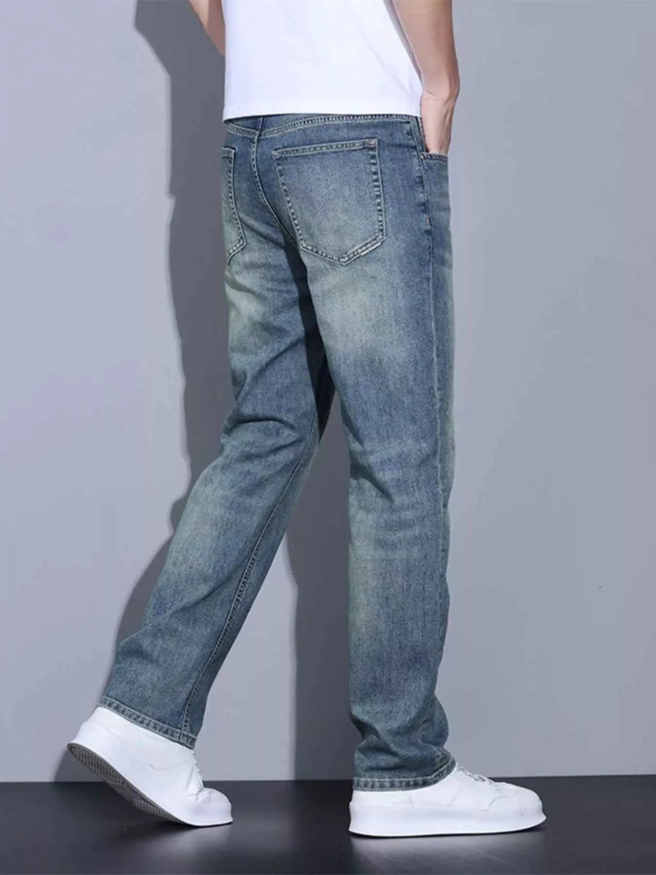 Men's Slim Fit Washed Jeans